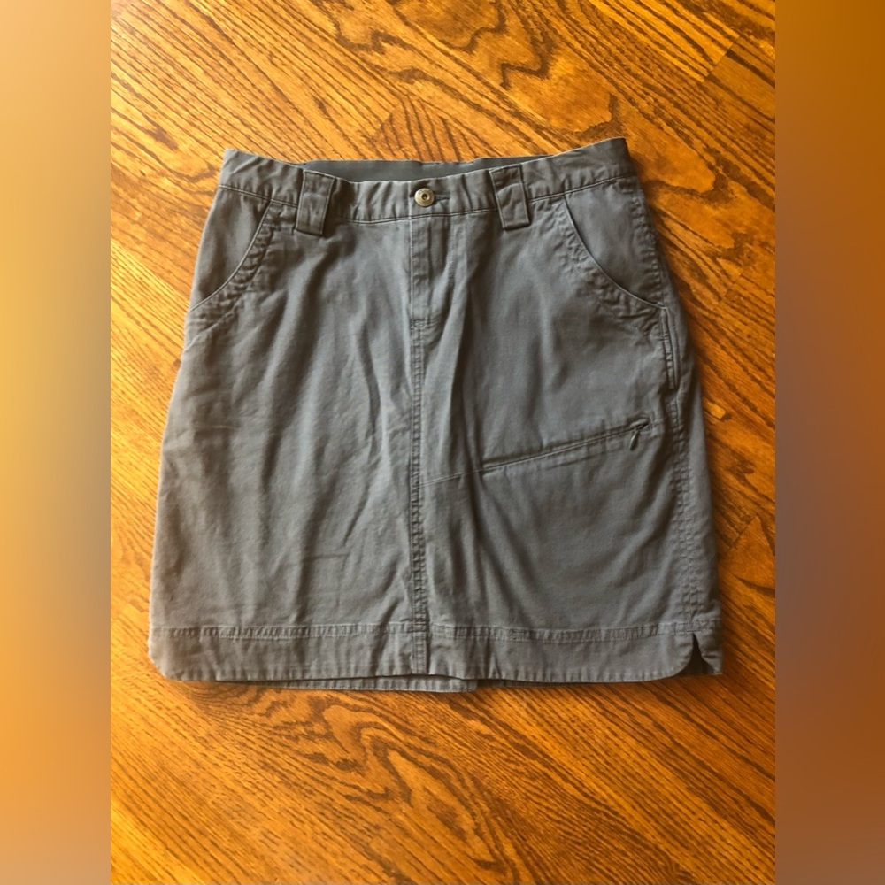 Duluth Dark Gray Skort with Pockets - Size 4